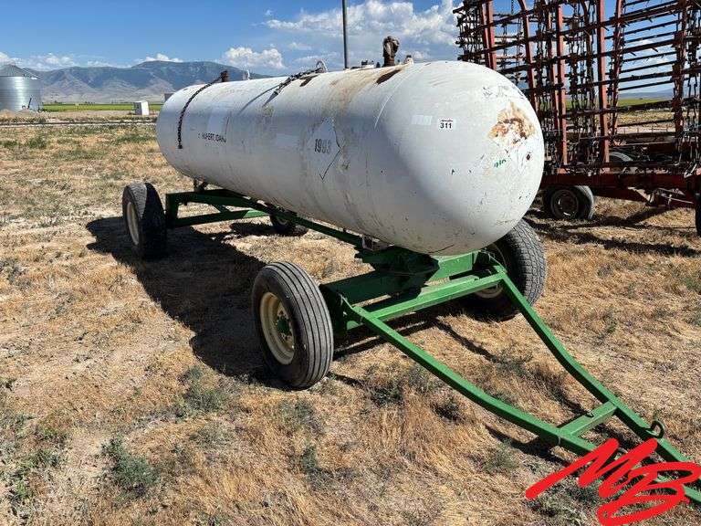 1000-Gallon Fuel Trailer