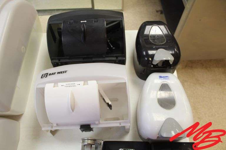 2 Toilet Paper & 4 Soap & 2 Toilet Dispensers