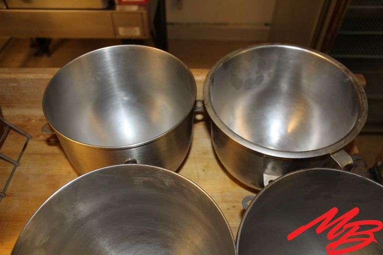 (5) KitchenAid SS Mixing Bowls w/Handles, 8.5" round x 6.5" deep
