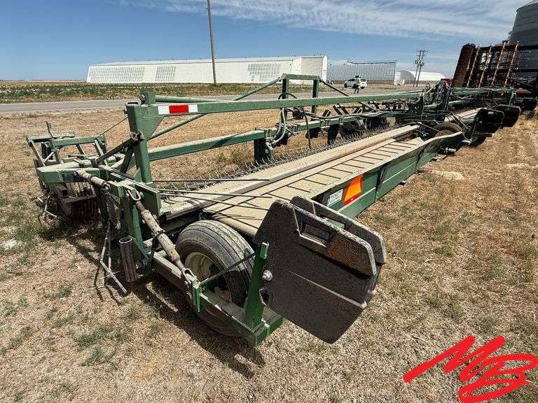 2004 Pickett 12-Row One-Step Bean Cutter