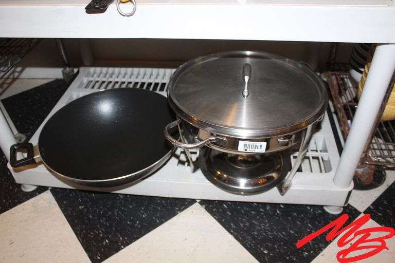 Round Serving Carafe & 14" Wok
