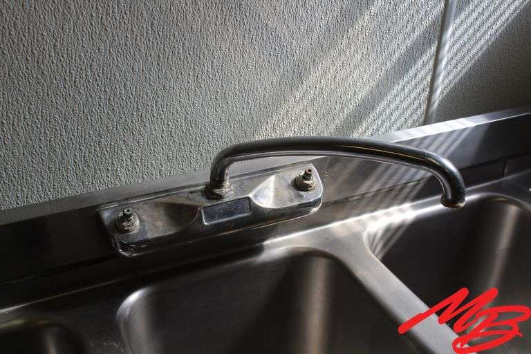 LaCrosse Triple Sink 60x18x31