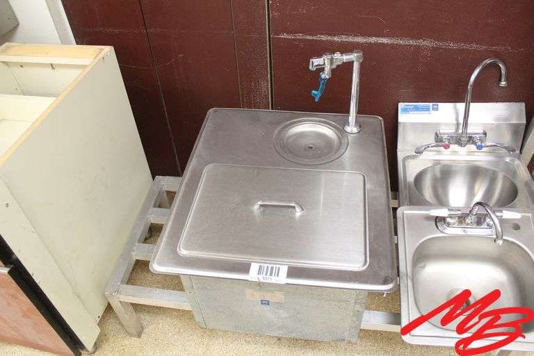 3 Sinks: Delfield In-Counter Sink 24x21; 2 SS Single Sinks w/faucets