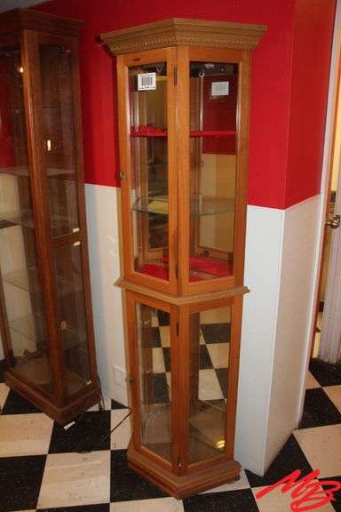 Curio Display Case, lighted, 4 sided, 71x20