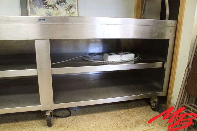 Duke Mfg Buffet Cart w/sneeze guard