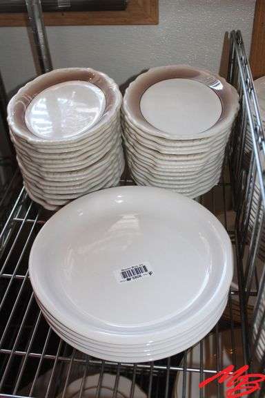 Assorted Round & Oval Ceramic Plates, 10.5" Round & 6.5" Oval