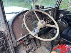 1985 Peterbilt Day Cab Semi Truck (825,230miles)