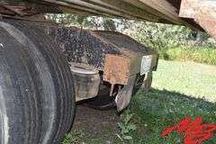1985 Peterbilt Day Cab Semi Truck (825,230miles)