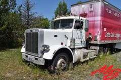 1985 Peterbilt Day Cab Semi Truck (825,230miles)