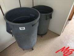 2 Brute Trash Cans w/rolling base