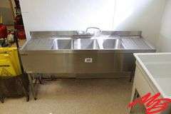 LaCrosse Triple Sink 60x18x31
