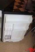 Frigidaire Mini Frig, 21.5"x22"x34"