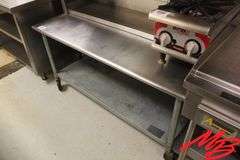 SS Equipment Table 60x30x29, casters