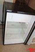 Frigidaire Mini Frig, 21.5"x22"x34"
