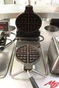 2 Carbons Golden Malted Waffle Makers, 120v