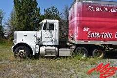 1985 Peterbilt Day Cab Semi Truck (825,230miles)