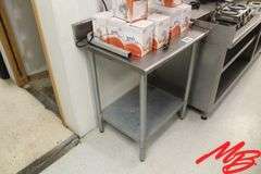 SS Work Table 30x24x35, lower shelf