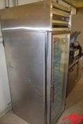 Delfield Standup SS Glass Door Refrigerator, 26"x32"x74"