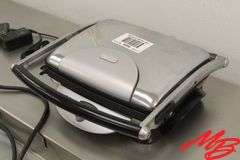 DeLonghi Panini Grill CGH800-U, 1500 watt, 120 v