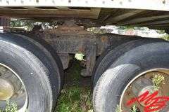 1985 Peterbilt Day Cab Semi Truck (825,230miles)