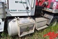 1985 Peterbilt Day Cab Semi Truck (825,230miles)