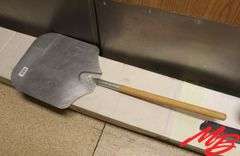 Aluminum Pizza Peel w/Wooden Handle