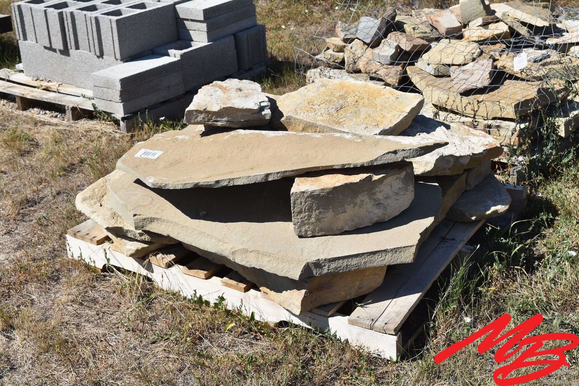 Pallet Lot of Rock for Construction (Natural Stone)