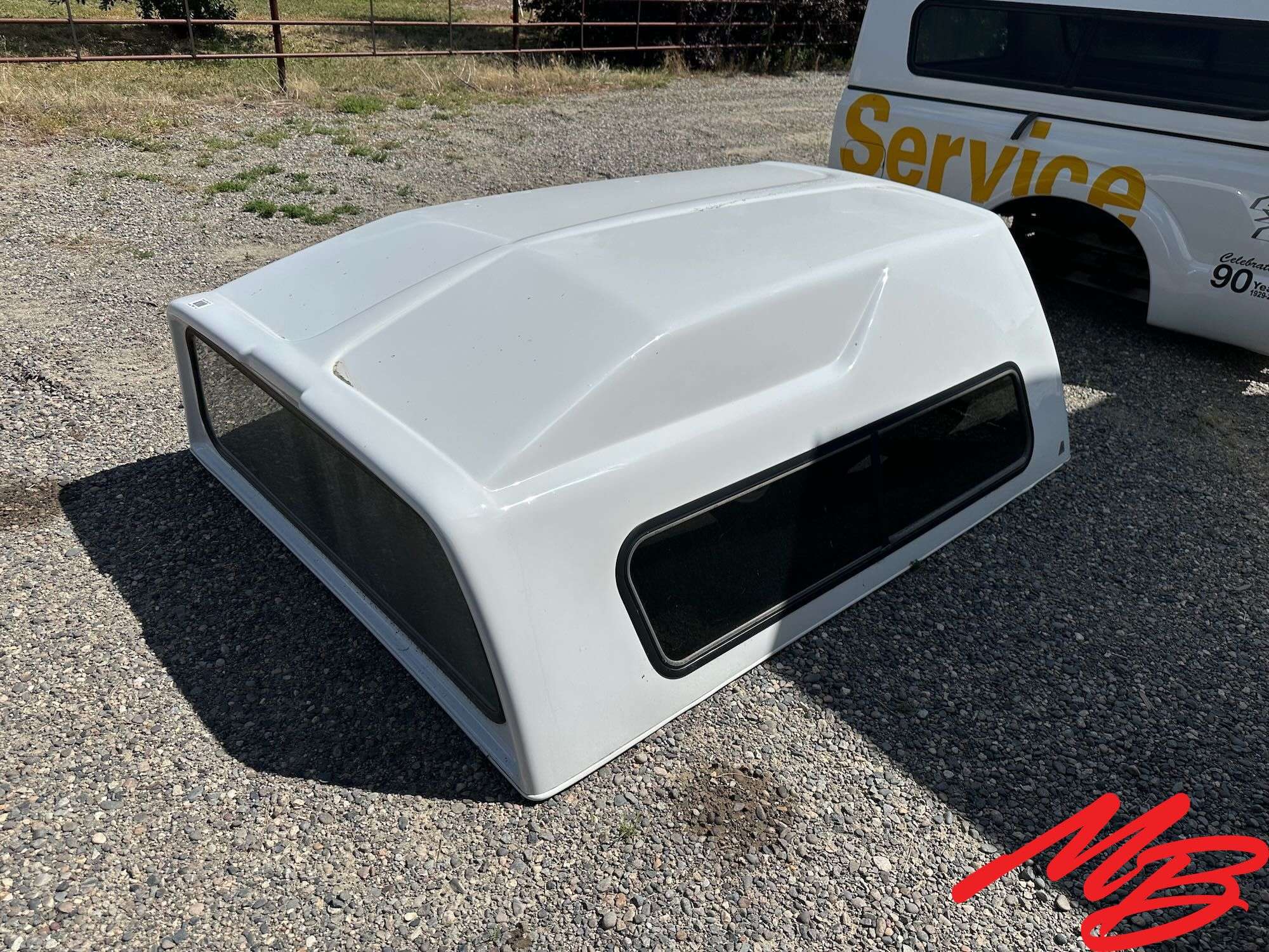 CTC Fiberglass Pickup Topper 8'6x76"