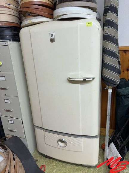 Supreme Vintage Refrigerator