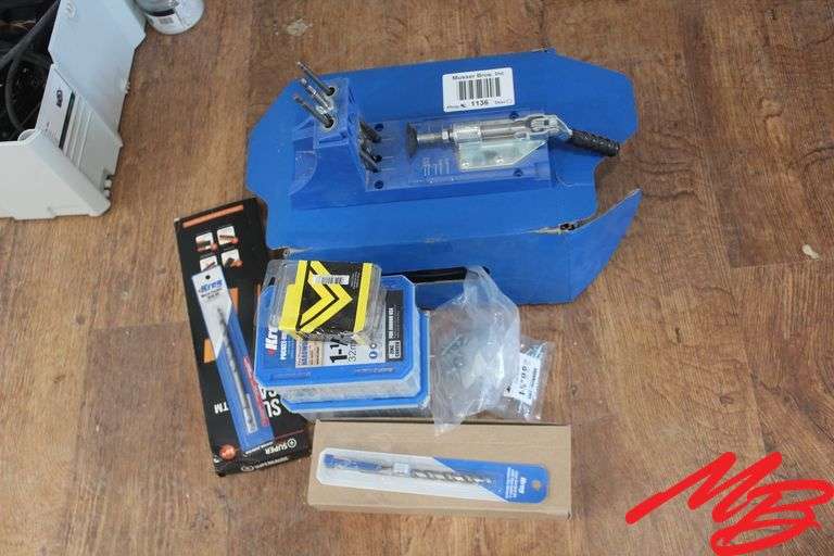 Kreg Pocket Hole Jig 1"-1 1/4", Screws & Extra Bits