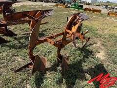 Allis-Chalmers Pull Type 2 Bottom Plow