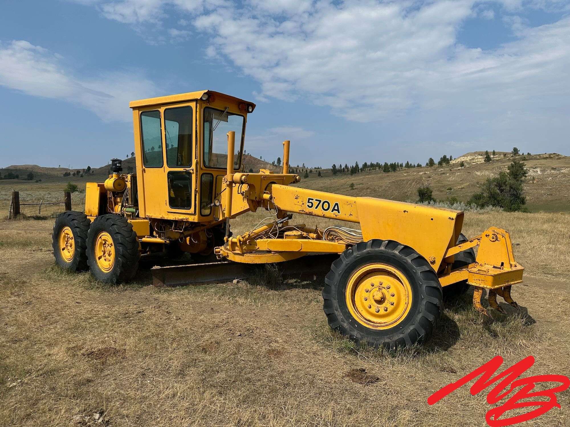 John Deere   570A  Motor Grader  4x2