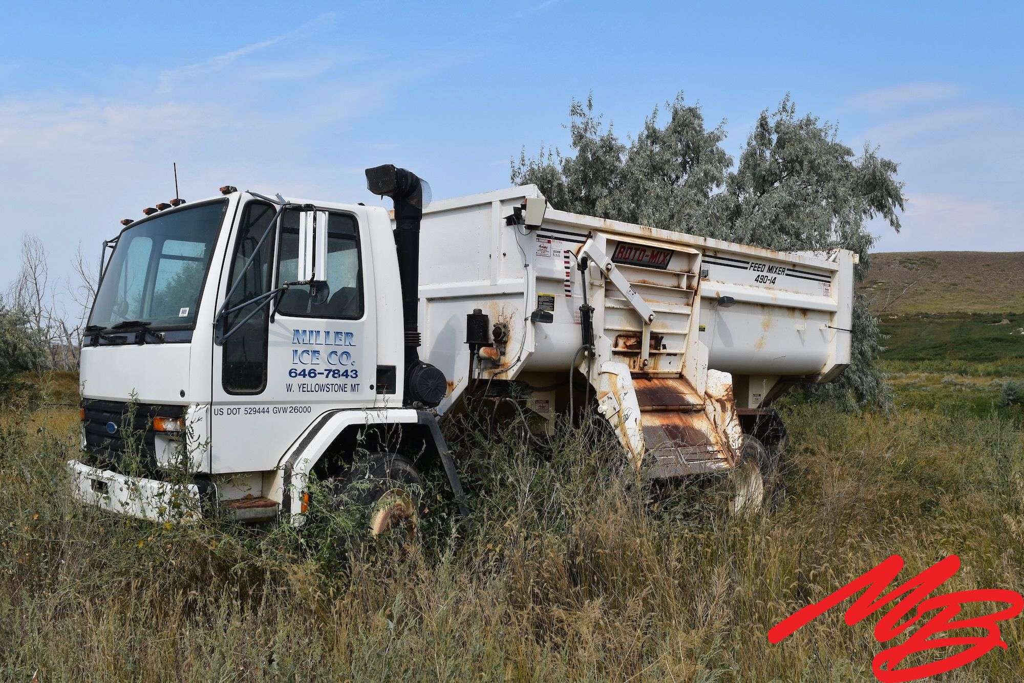 1994  Ford  CF8000 Feed Truck