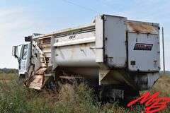 1994  Ford  CF8000 Feed Truck