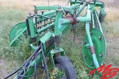 John Deere  705 Twine Rake