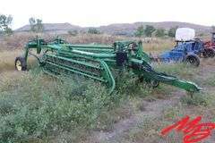 John Deere  705 Twine Rake