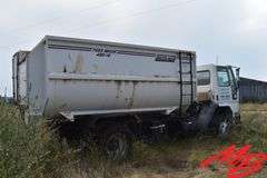 1994  Ford  CF8000 Feed Truck