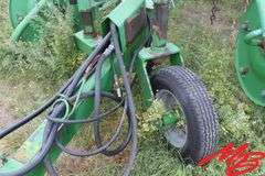 John Deere  705 Twine Rake
