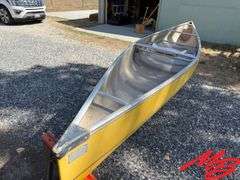 Clipper Canoe by Western Canoeing, Model Solitude, Serial JG042G787