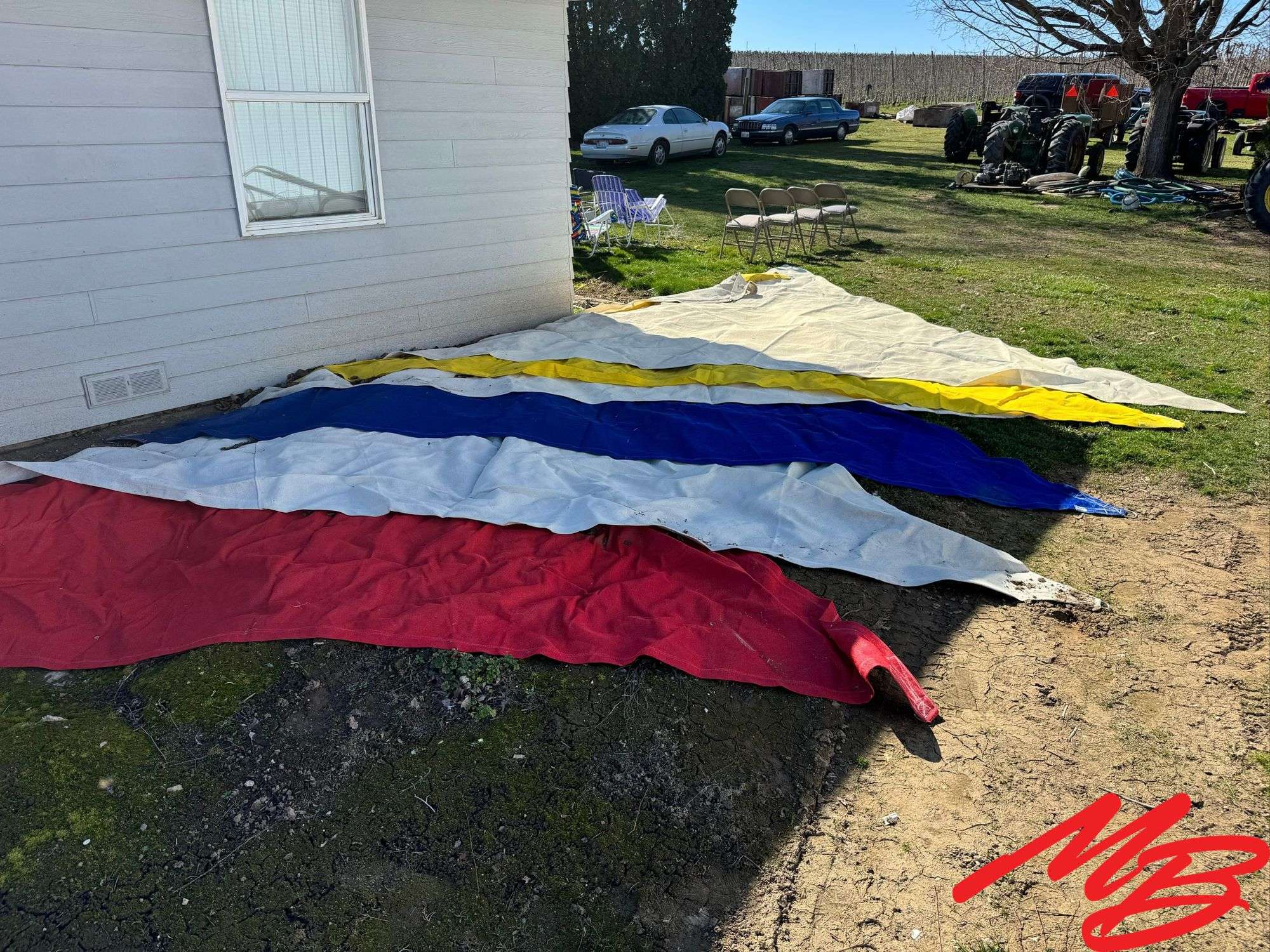 15’ Assortment of Triangular Flags