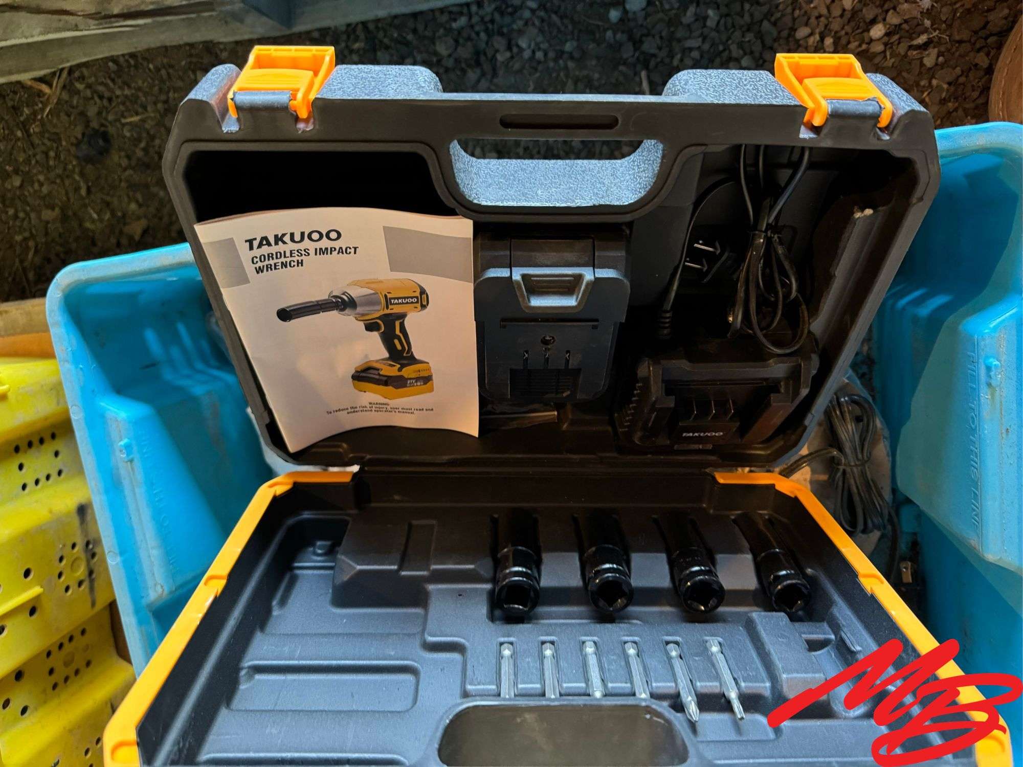 Taku Impact Sockets & Case