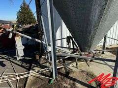 Grain Silo W Auger
