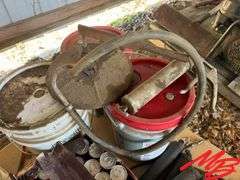 Grease Guns & Buckets