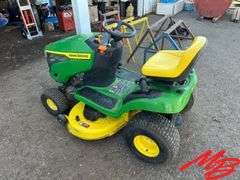 John Deere S 100 Lawn Mower