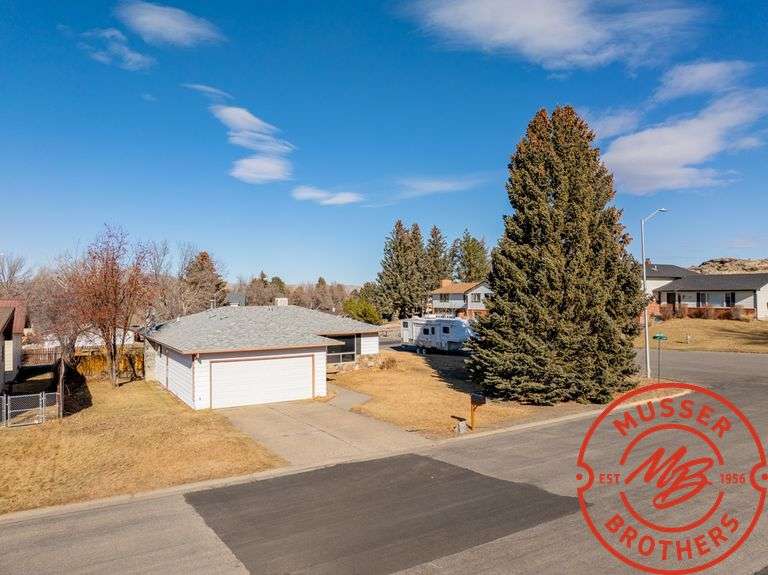 1237 Birch Lane Cody, WY 82414 - image 2