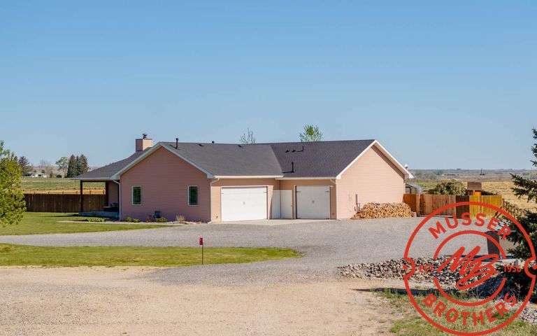 31 Iron Creek Dr. Cody, WY 82414 - $1,190,000 - image 2