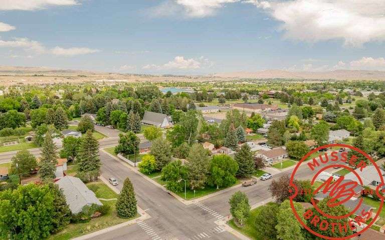 1808 12th Street Cody, WY 82414-Rapid Offer - image 2