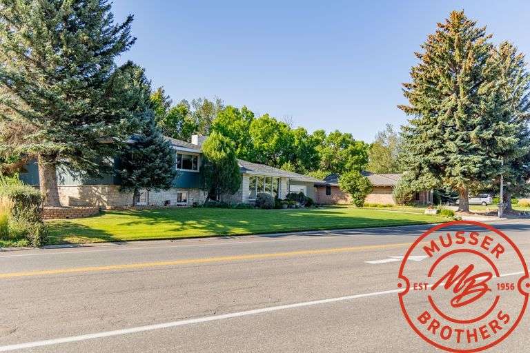 920 Skyline Dr. Cody, WY 82414 - Price Reduced to $895,000 - image 2