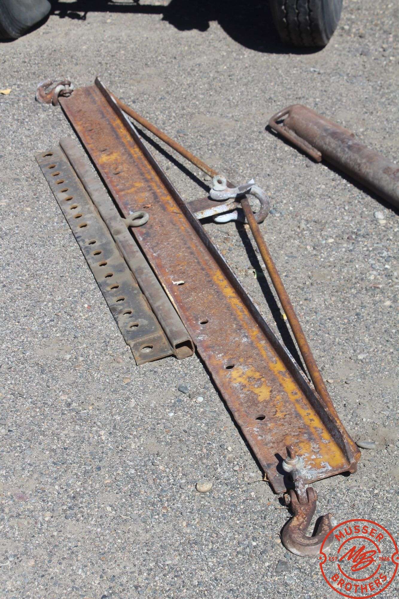 (2) Spreader Bars
