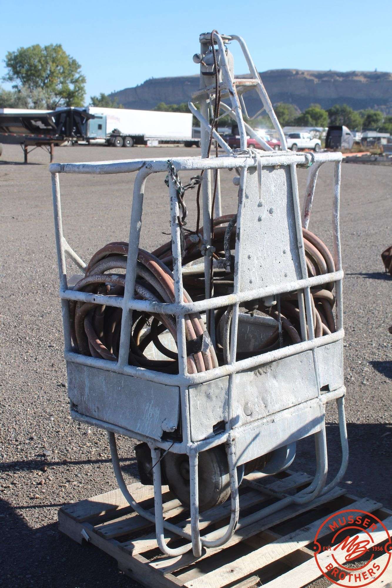 Spider Monkey Lift Basket w/ Pneumatic winch